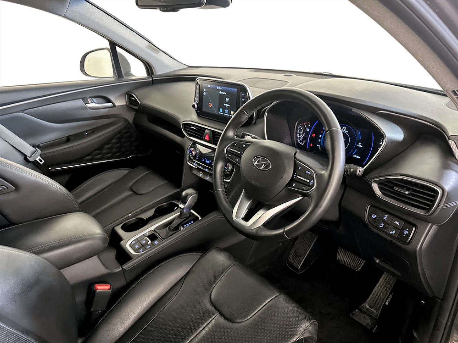 Used Hyundai Santa Fe 2018 for sale - 77186072: Photo 17