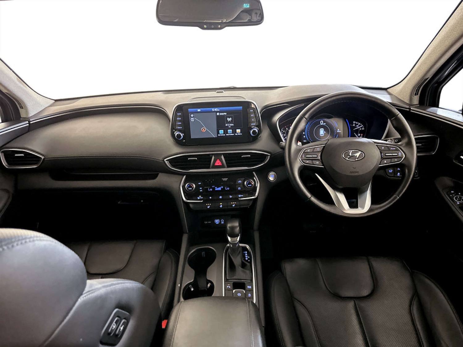 Used Hyundai Santa Fe 2018 for sale - 77186072: Photo 3