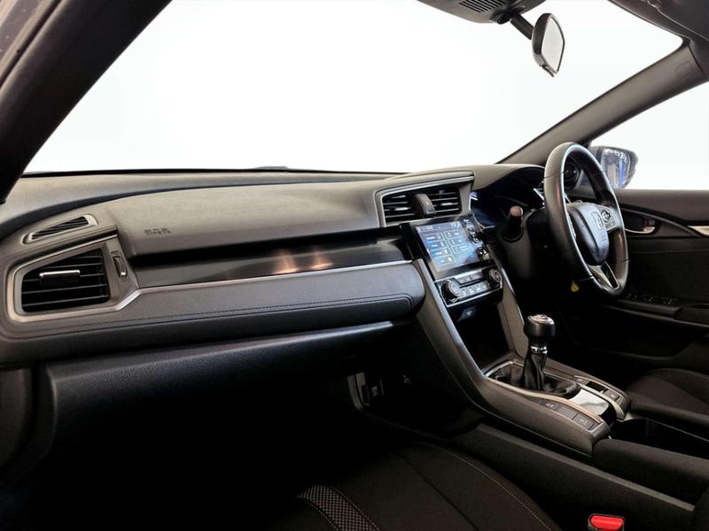 Used Honda Civic 2019 for sale - 76972070: Photo 12