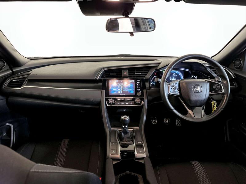 Used Honda Civic 2019 for sale - 76972070: Photo 3