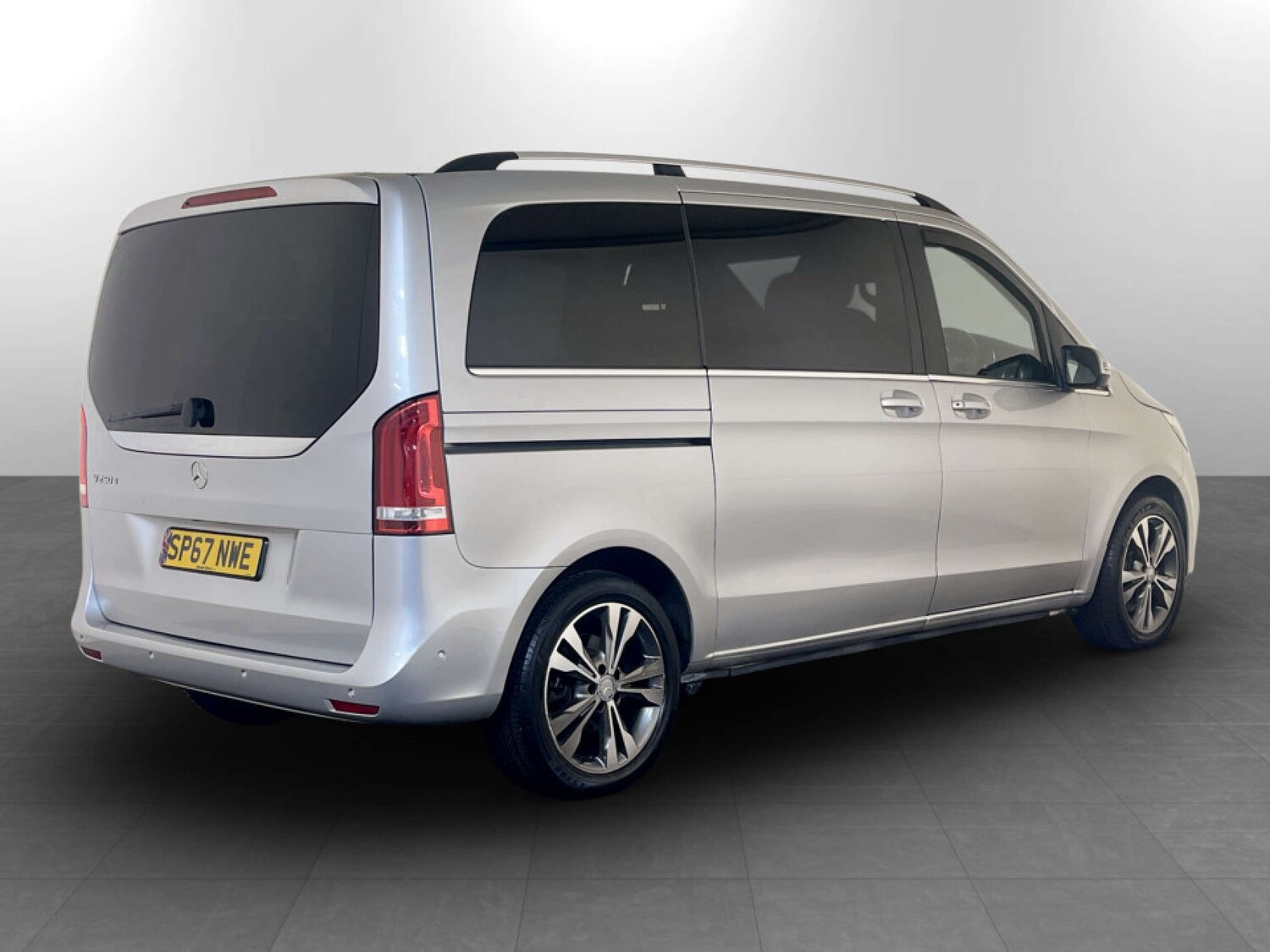 Used Mercedes-Benz V-Class 2018 for sale - 77531867: Photo 10