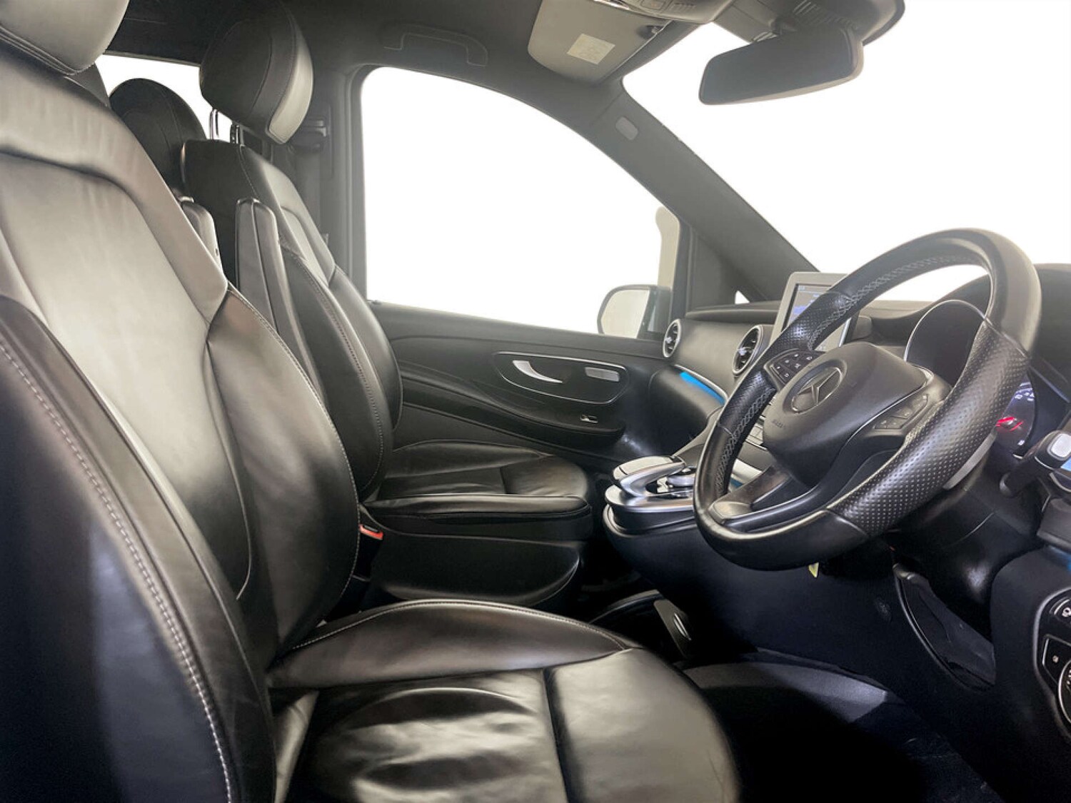 Used Mercedes-Benz V-Class 2018 for sale - 77531867: Photo 13