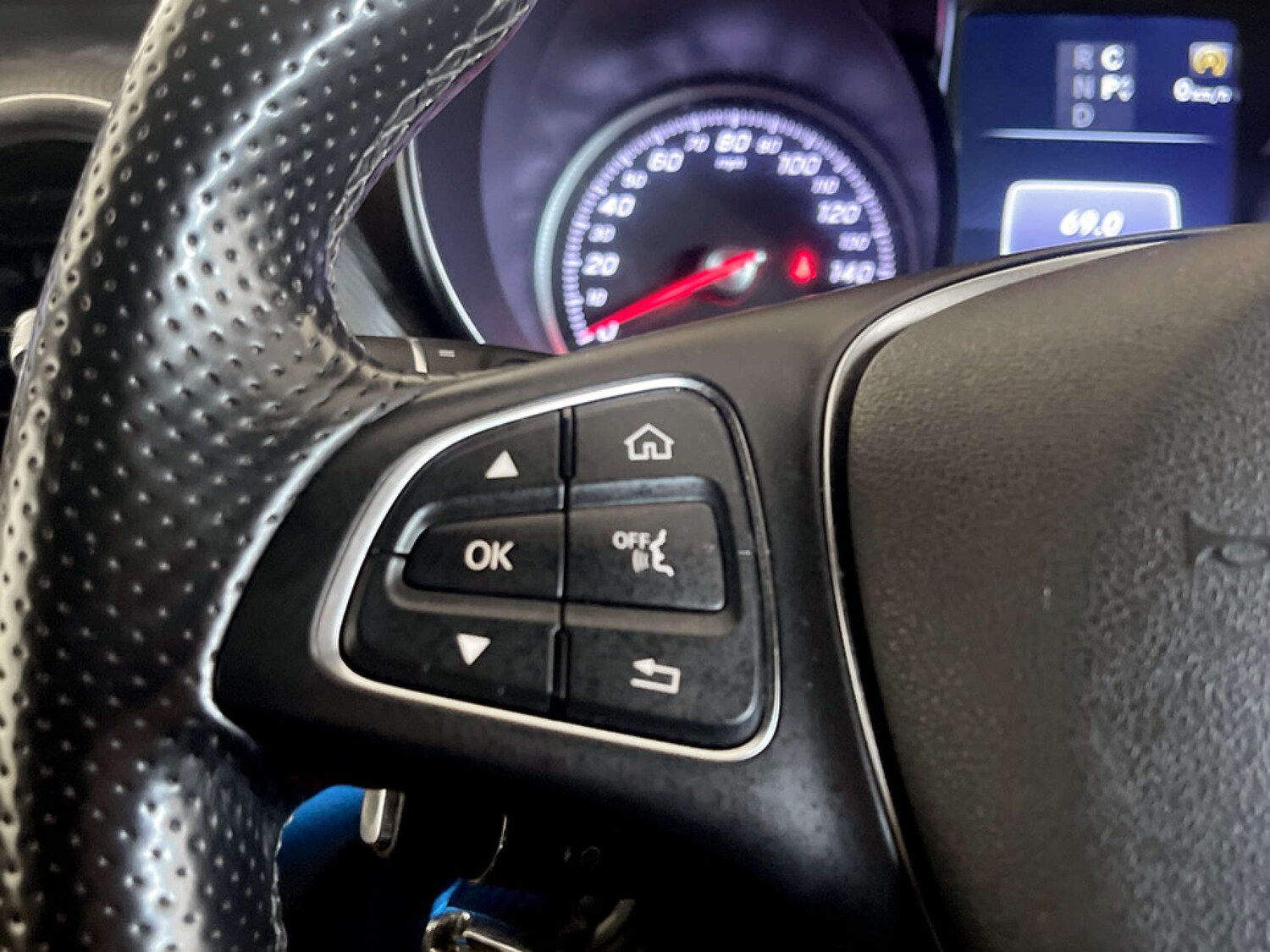 Used Mercedes-Benz V-Class 2018 for sale - 77531867: Photo 20