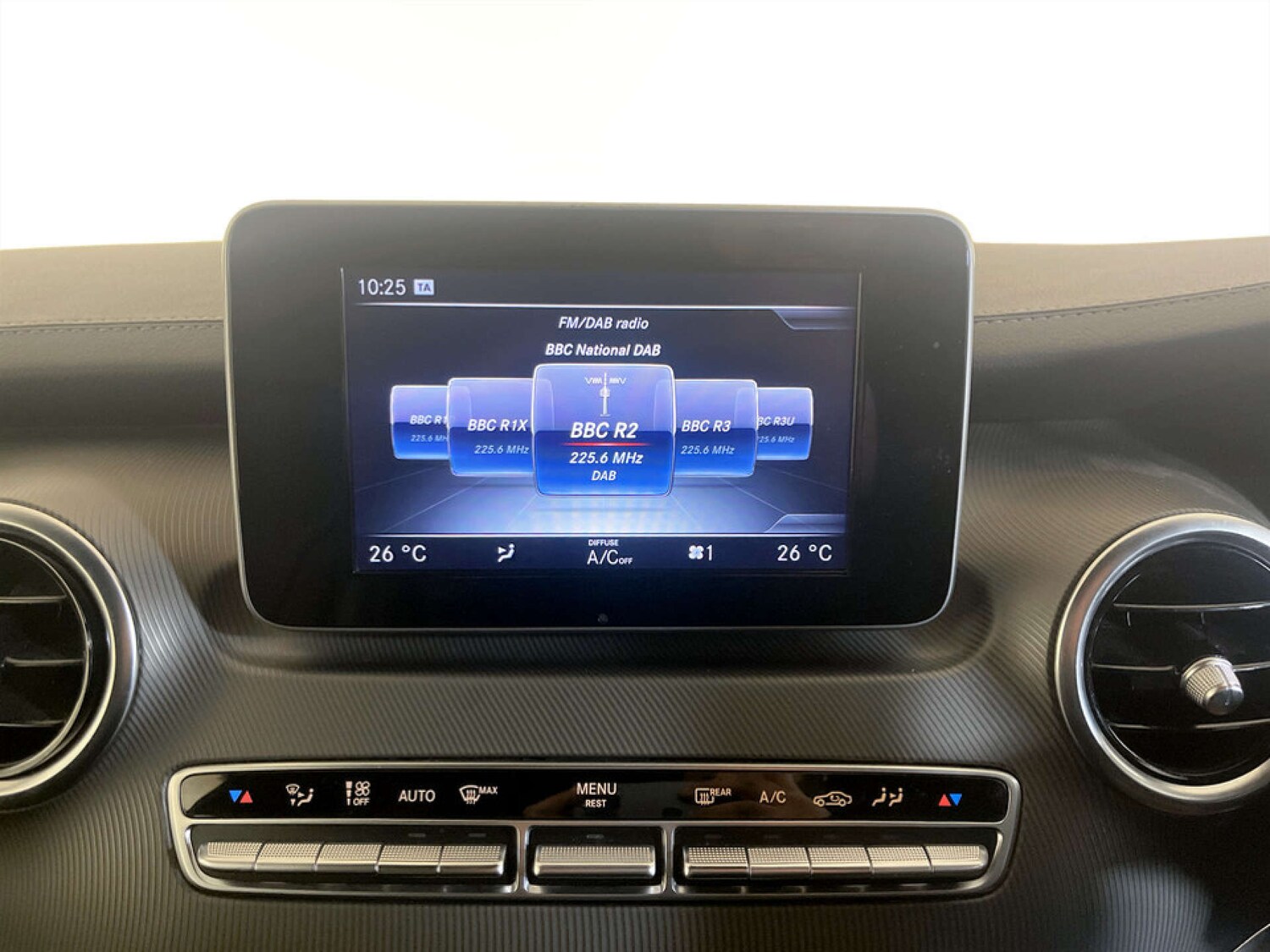 Used Mercedes-Benz V-Class 2018 for sale - 77531867: Photo 28