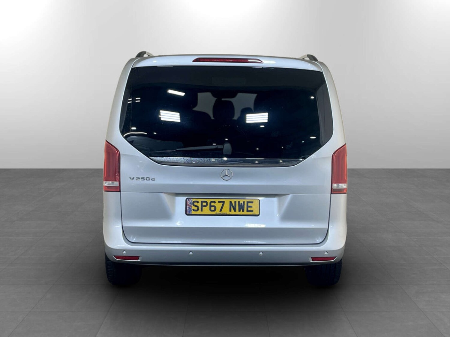 Used Mercedes-Benz V-Class 2018 for sale - 77531867: Photo 9