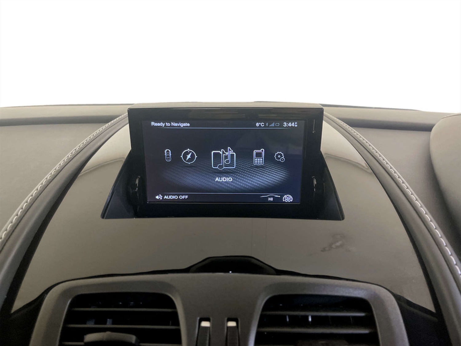 Used Aston Martin Vantage 2015 for sale - 77185985: Photo 27