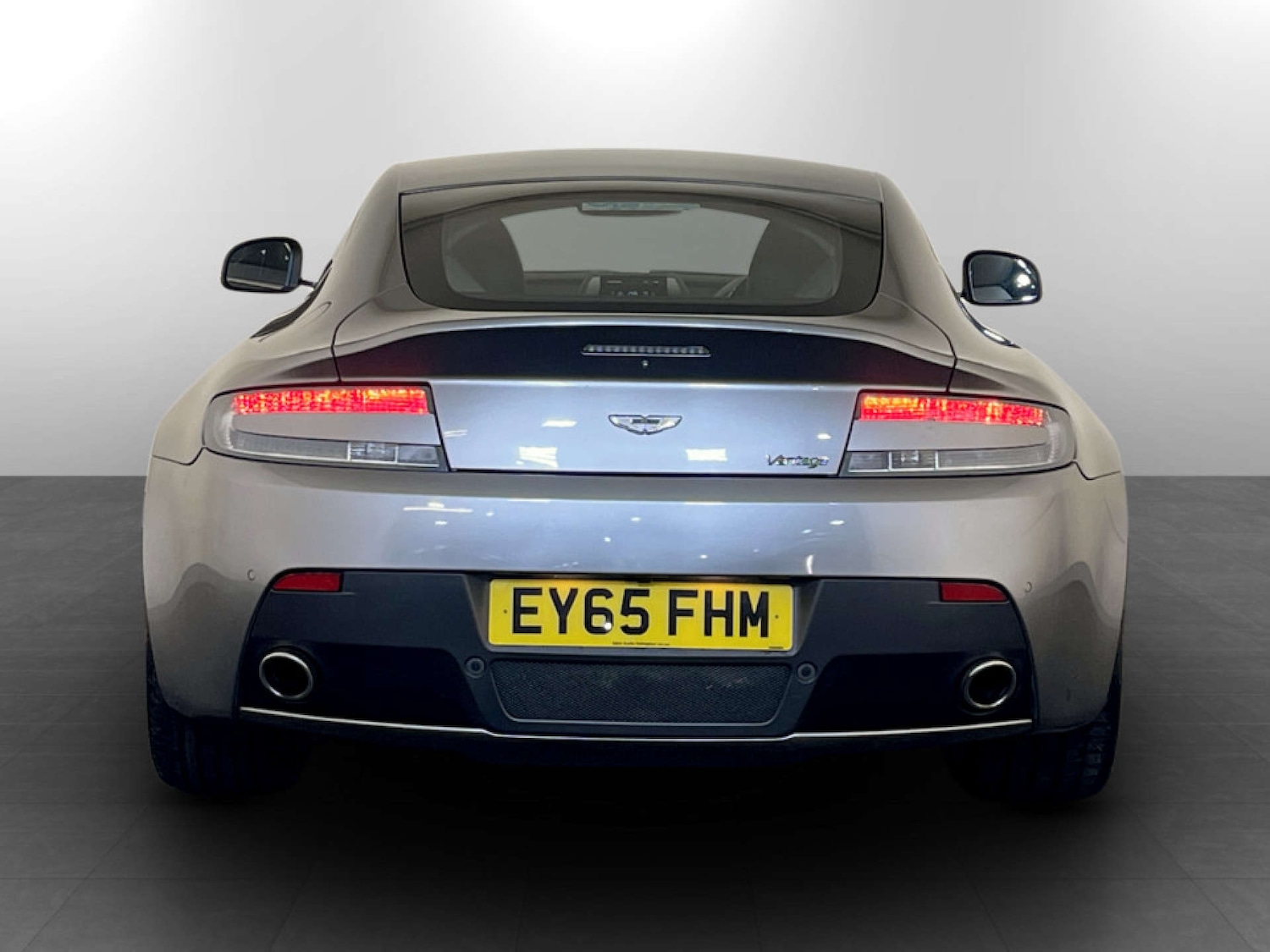 Used Aston Martin Vantage 2015 for sale - 77185985: Photo 8