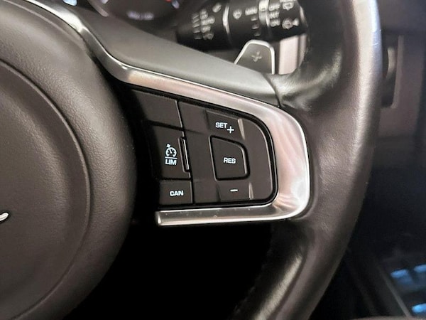 Used Jaguar XF 2018 for sale - 75712406: Photo 20