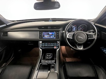 Used Jaguar XF 2018 for sale - 75712406: Photo
