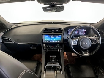 Used Jaguar F-Pace 2020 for sale - 75945360: Photo
