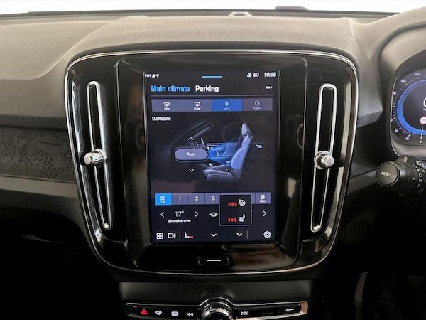 Used Volvo XC40 2023 for sale - 75712283: Photo 24