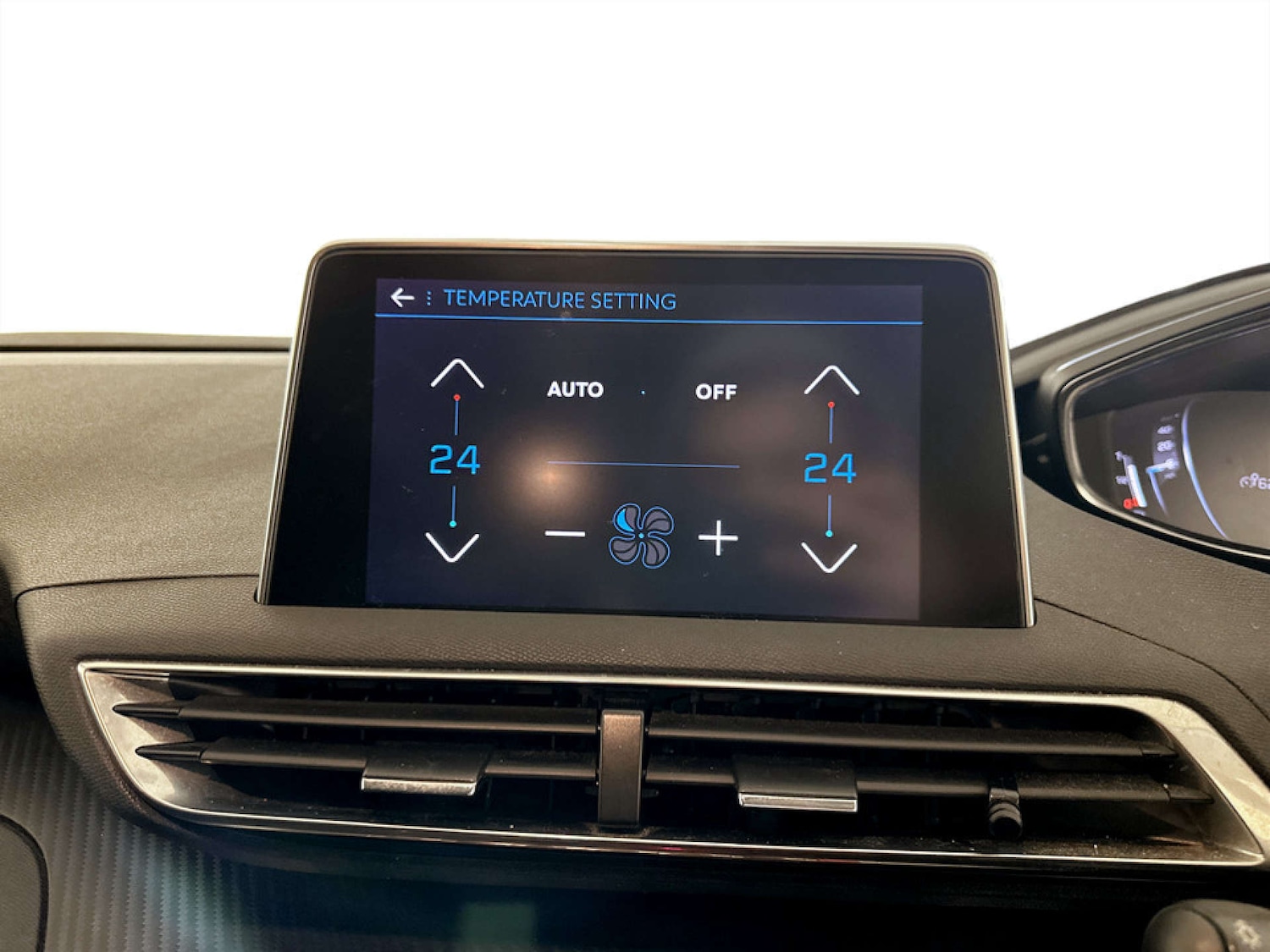 Used Peugeot 3008 2021 for sale - 77655570: Photo 21