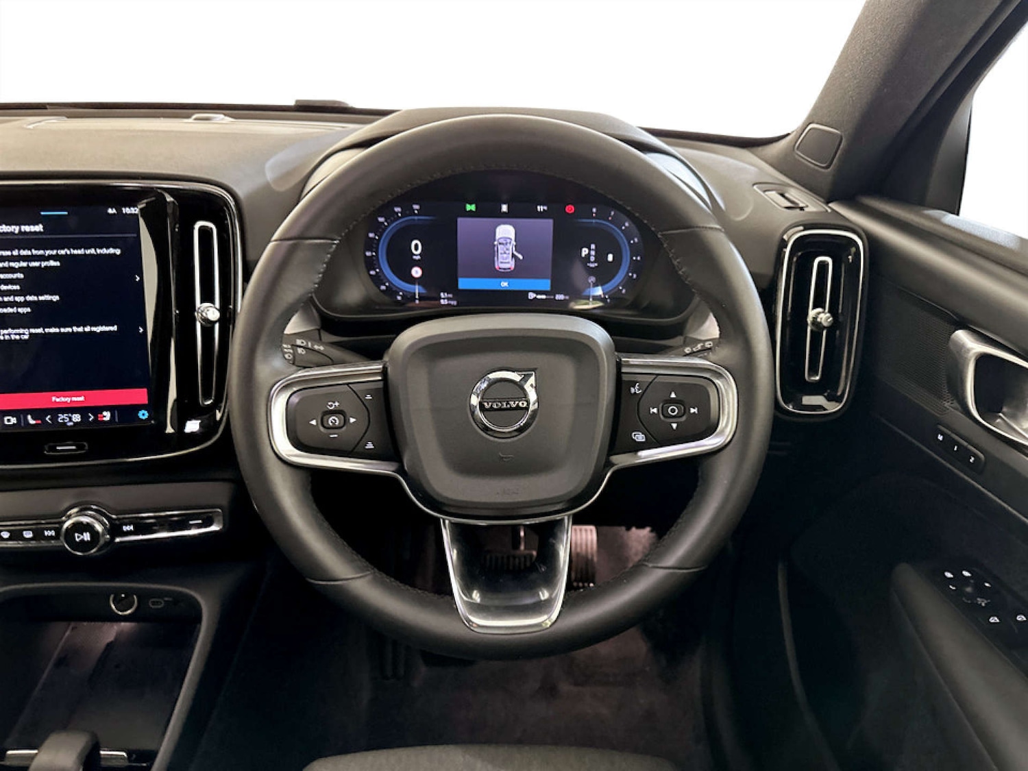 Used Volvo XC40 2024 for sale - 77712954: Photo 15