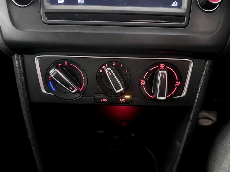 Used Volkswagen Polo 2016 for sale - 76344444: Photo 24