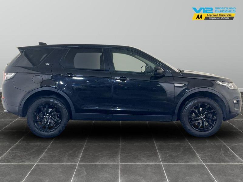 Used Land Rover Discovery Sport 2018 for sale - 76385085: Photo 11