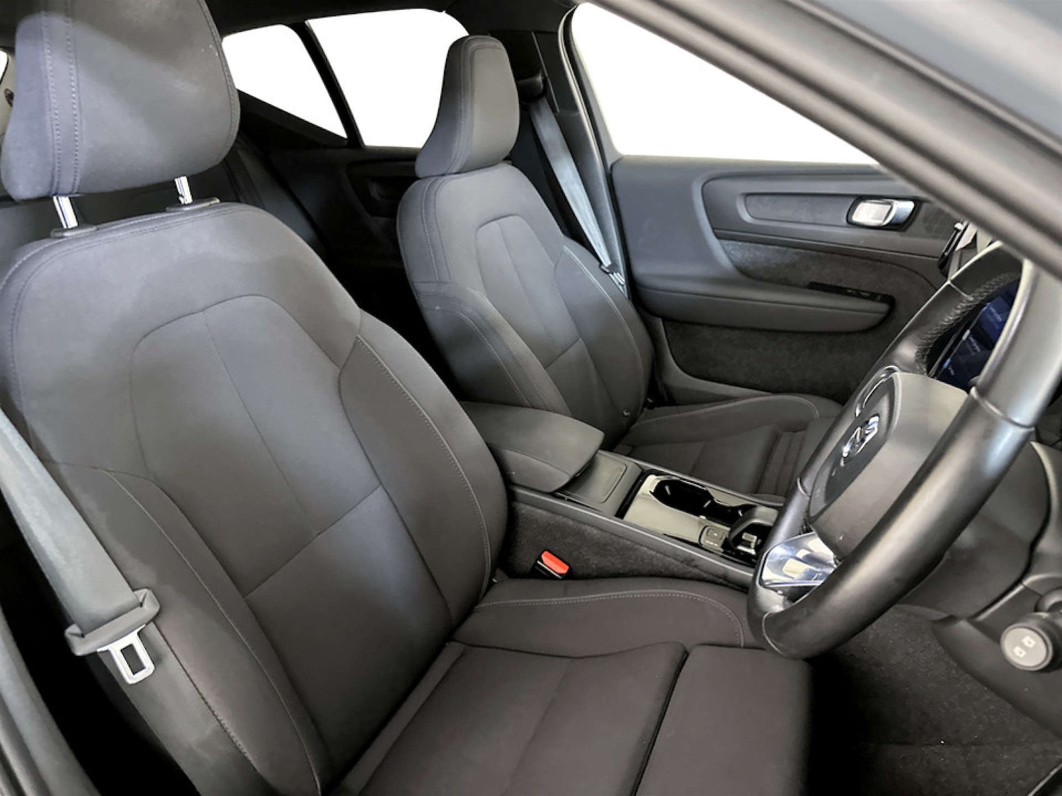 Used Volvo XC40 2023 for sale - 77734928: Photo 13