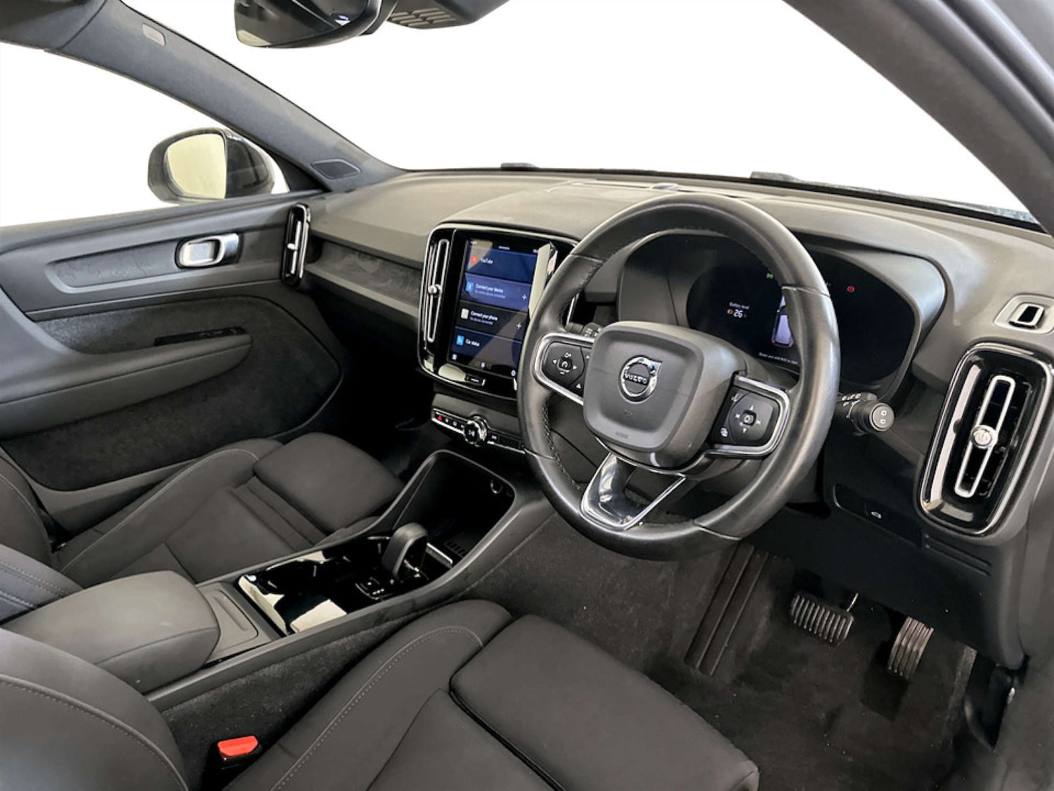 Used Volvo XC40 2023 for sale - 77734928: Photo 15