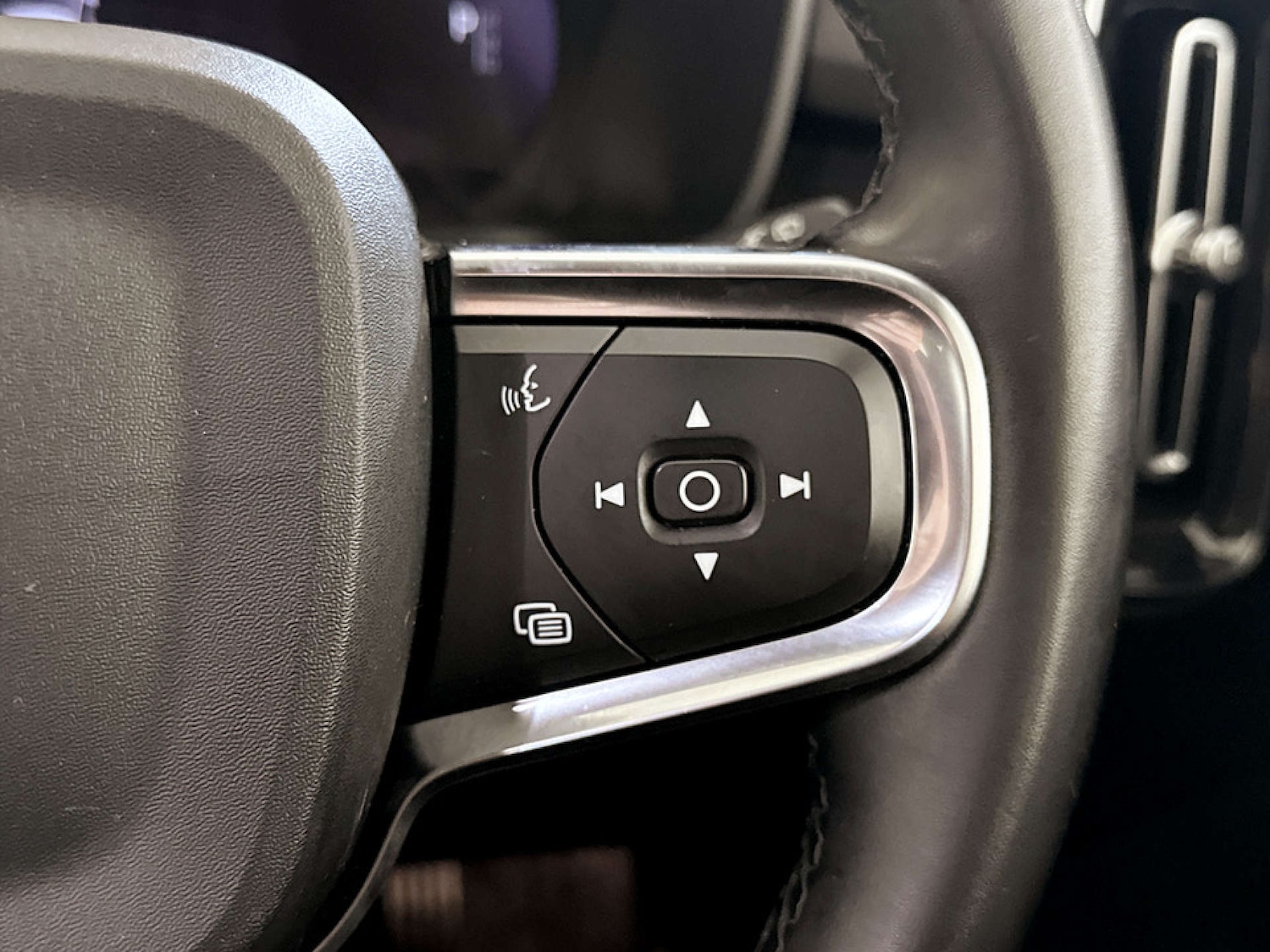 Used Volvo XC40 2023 for sale - 77734928: Photo 19