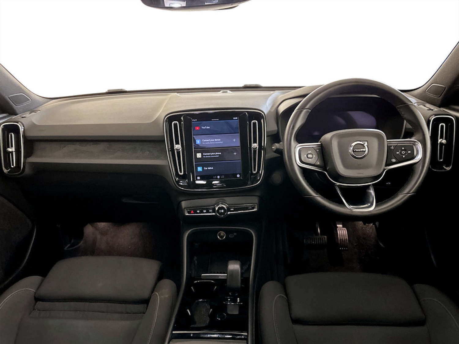 Used Volvo XC40 2023 for sale - 77734928: Photo 3