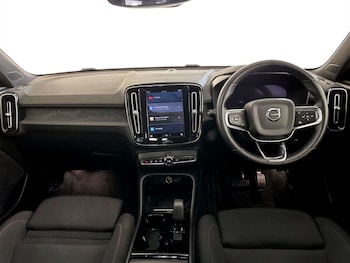 Used Volvo XC40 2023 for sale - 77734928: Photo