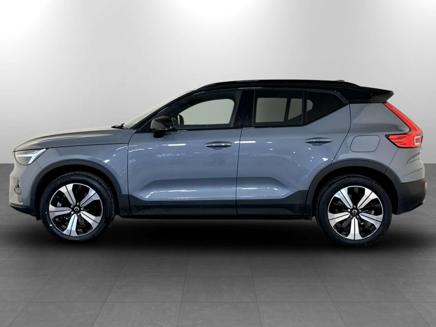 Used Volvo XC40 2023 for sale - 77734928: Photo 7