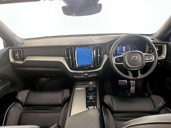 Used Volvo XC60 2021 for sale - 76826196: Photo