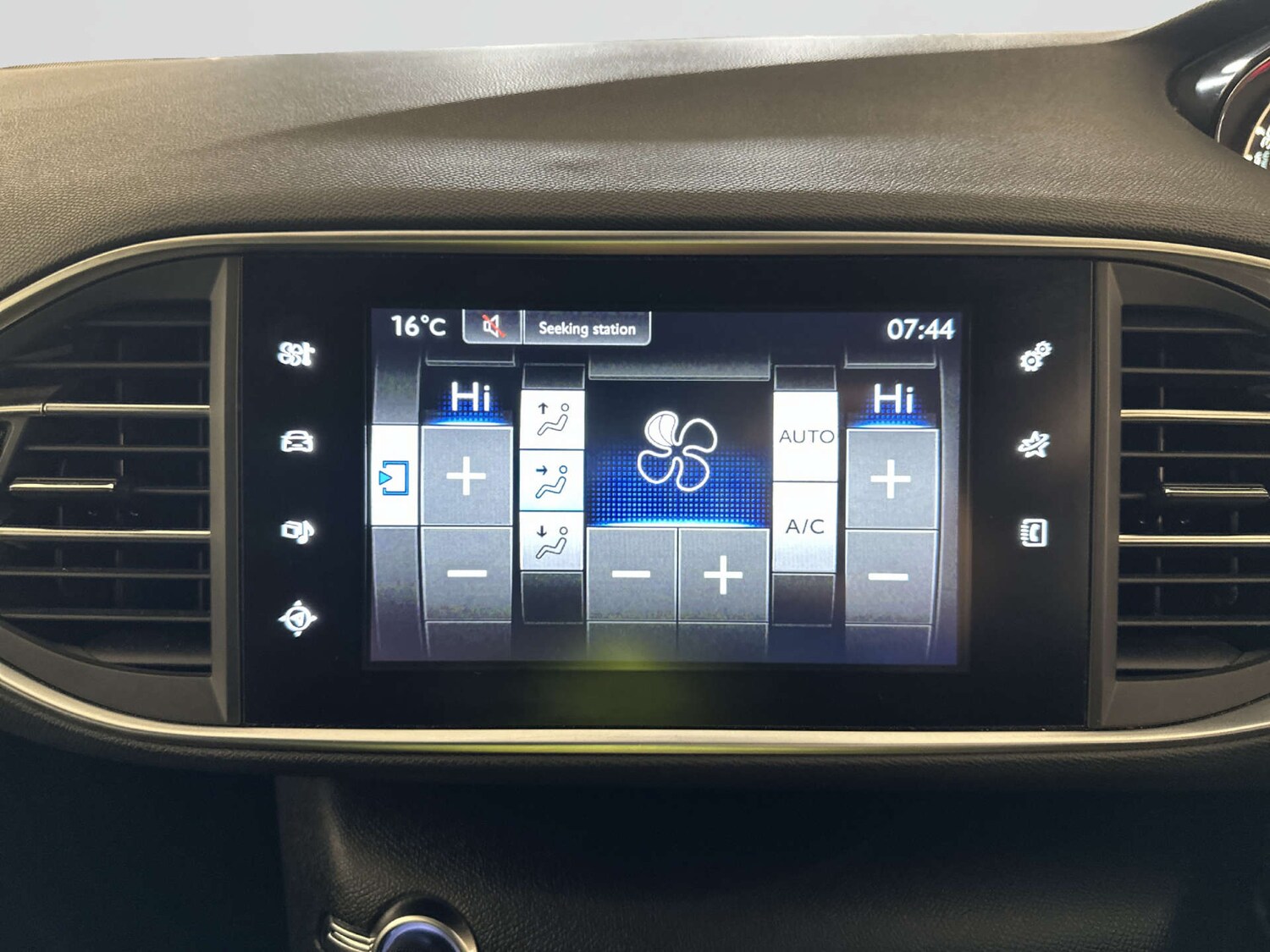 Used Peugeot 308 2017 for sale - 78154426: Photo 23