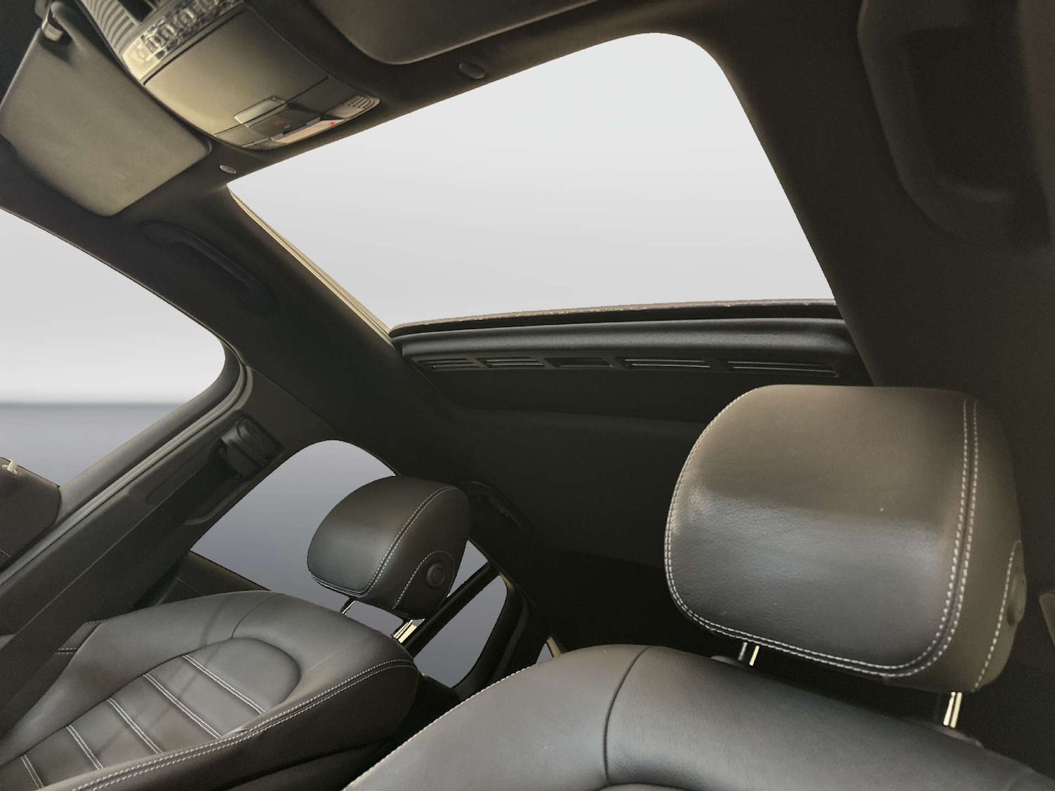 Used Mercedes-Benz EQC 2023 for sale - 77916428: Photo 14