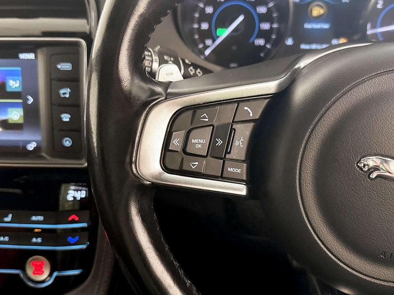 Used Jaguar F-Pace 2018 for sale - 77071577: Photo 17