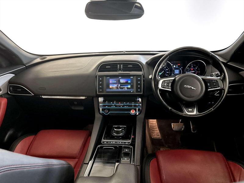 Used Jaguar F-Pace 2018 for sale - 77071577: Photo 3