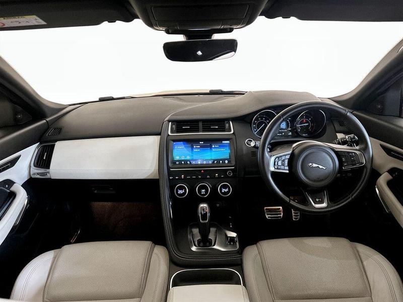 Used Jaguar E-Pace 2019 for sale - 76494488: Photo 3