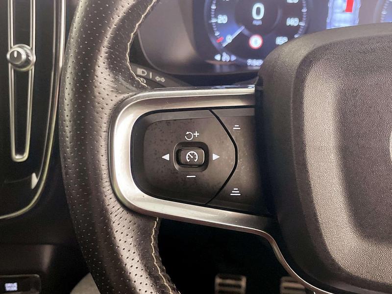 Used Volvo XC40 2018 for sale - 77063923: Photo 18