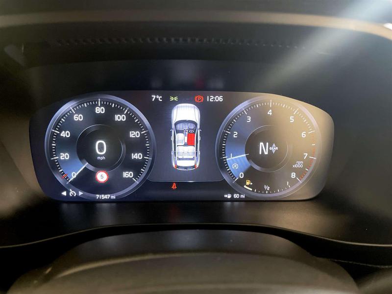 Used Volvo XC40 2018 for sale - 77063923: Photo 19