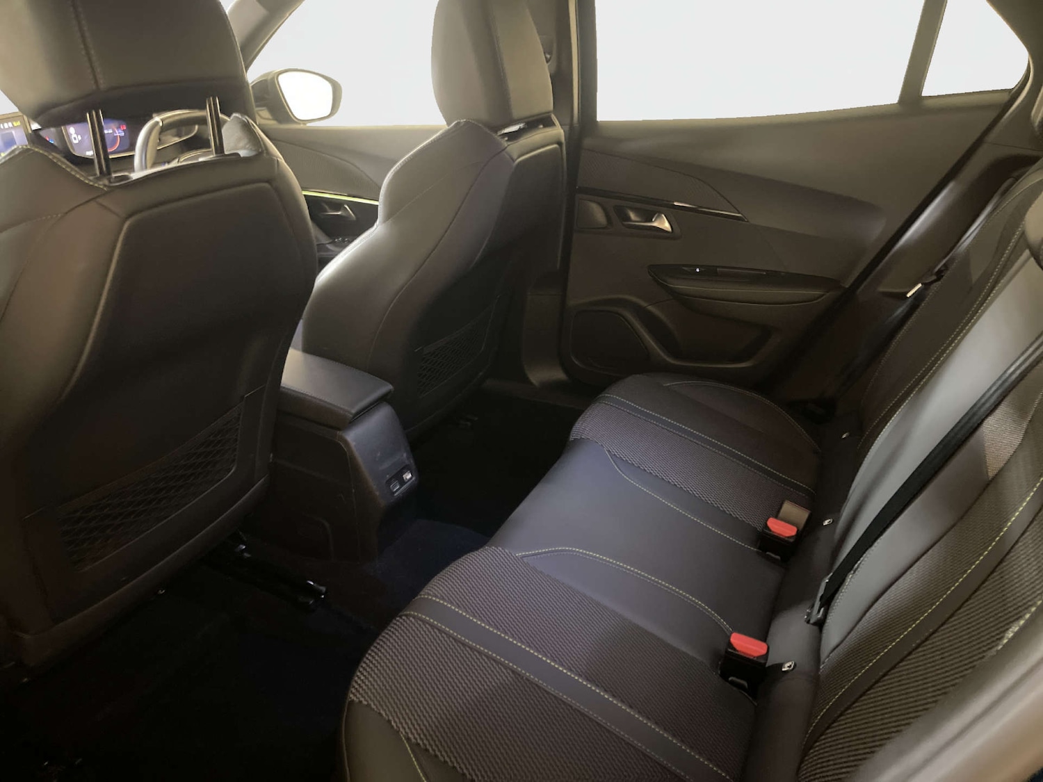 Used Peugeot 2008 2025 for sale - 78152349: Photo 14