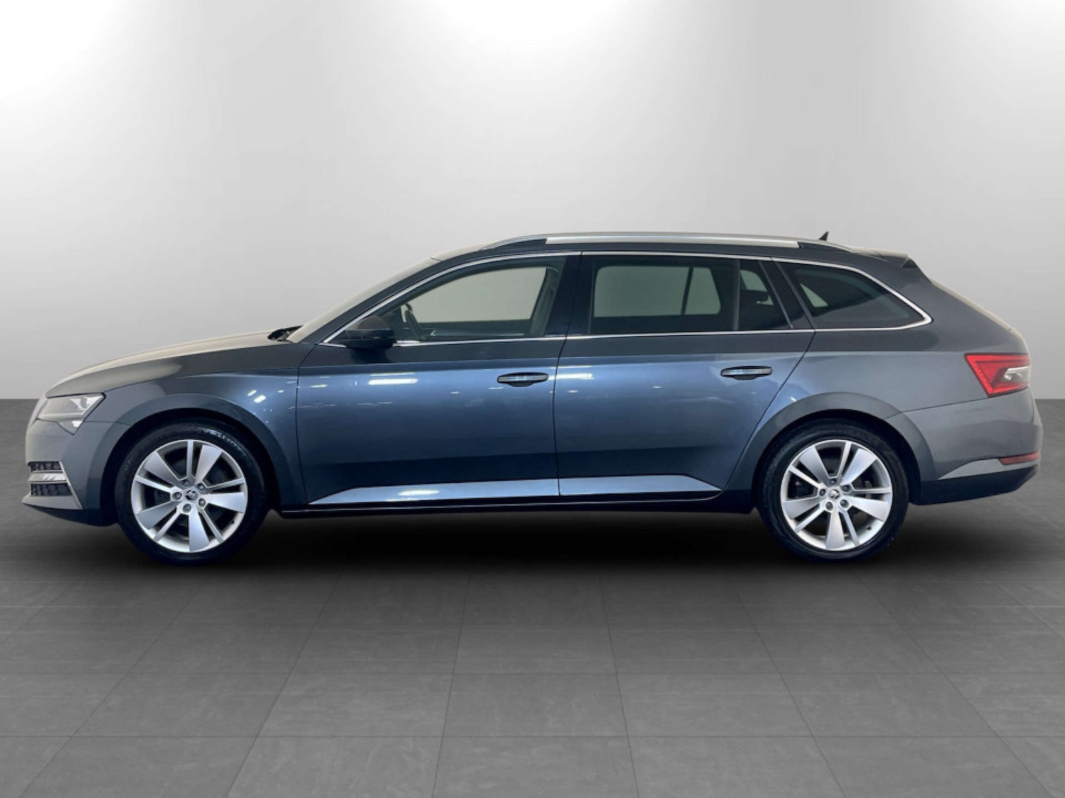 Used Skoda Superb 2021 for sale - 77221004: Photo 7