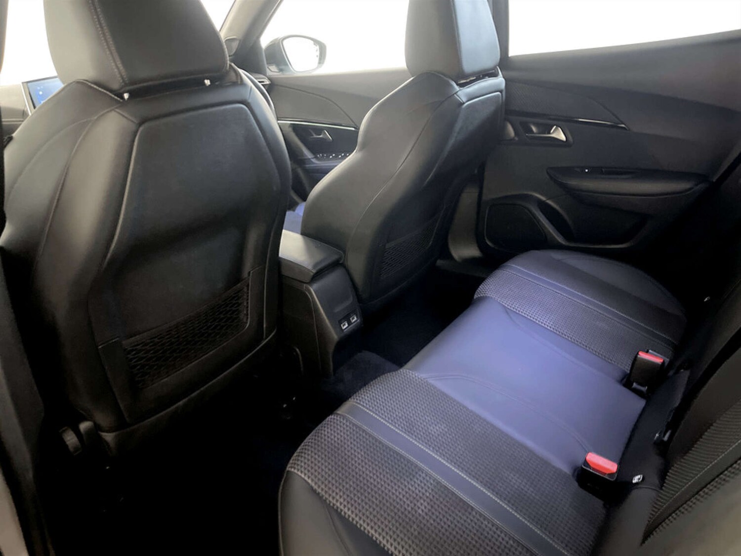 Used Peugeot 2008 2020 for sale - 77502049: Photo 13