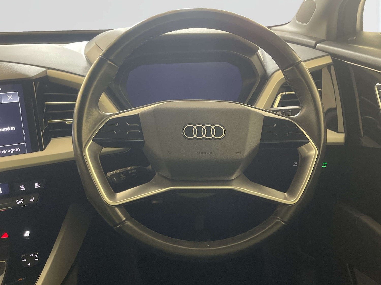 Used Audi Q4 e-tron 2023 for sale - 77920805: Photo 16
