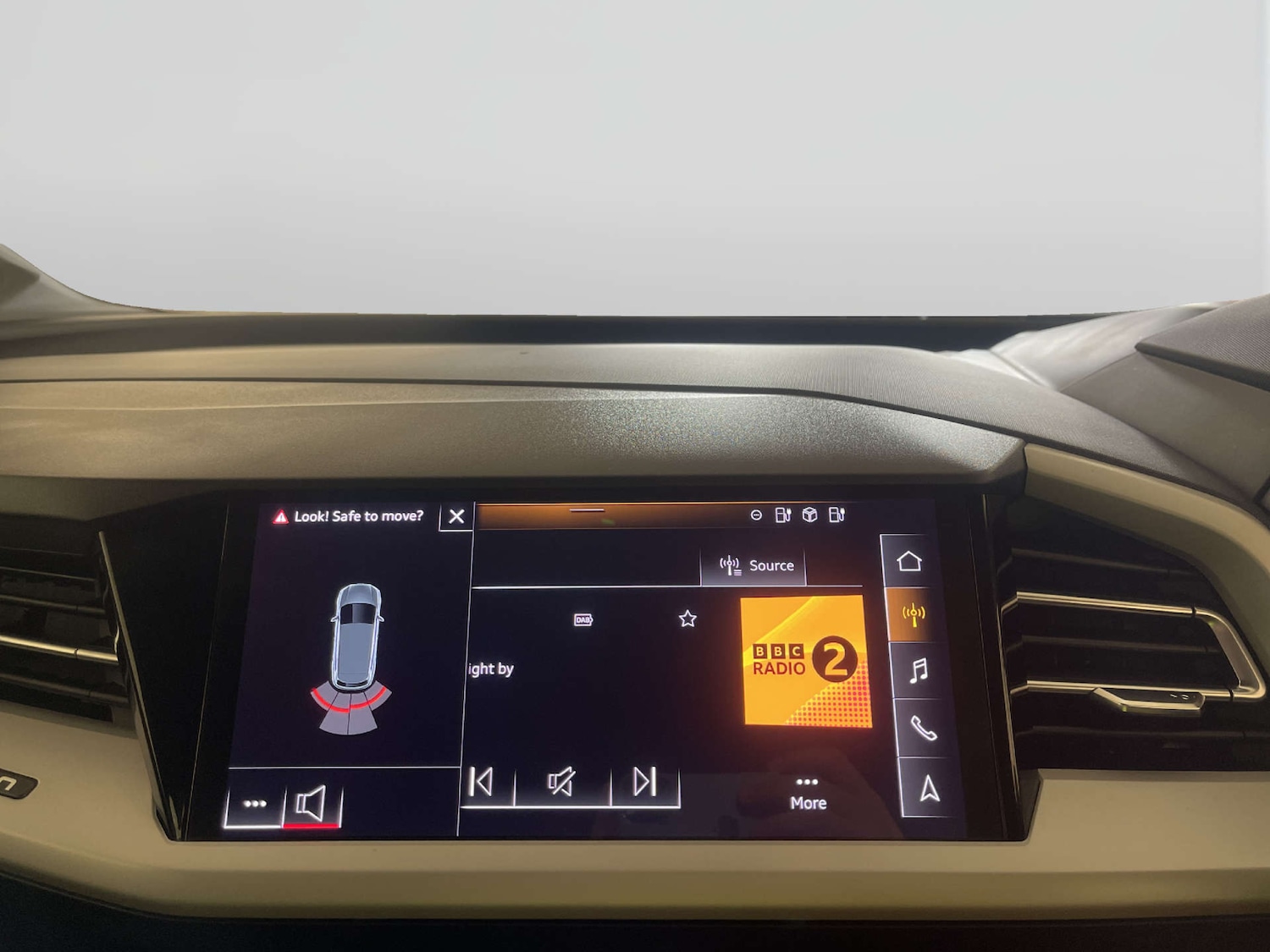 Used Audi Q4 e-tron 2023 for sale - 77920805: Photo 20