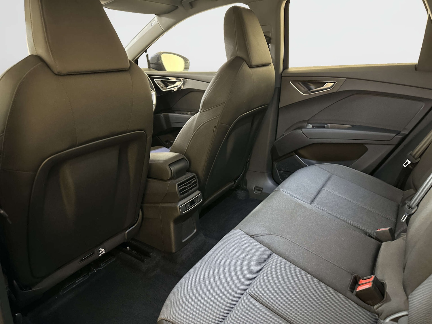 Used Audi Q4 e-tron 2023 for sale - 78026392: Photo 14