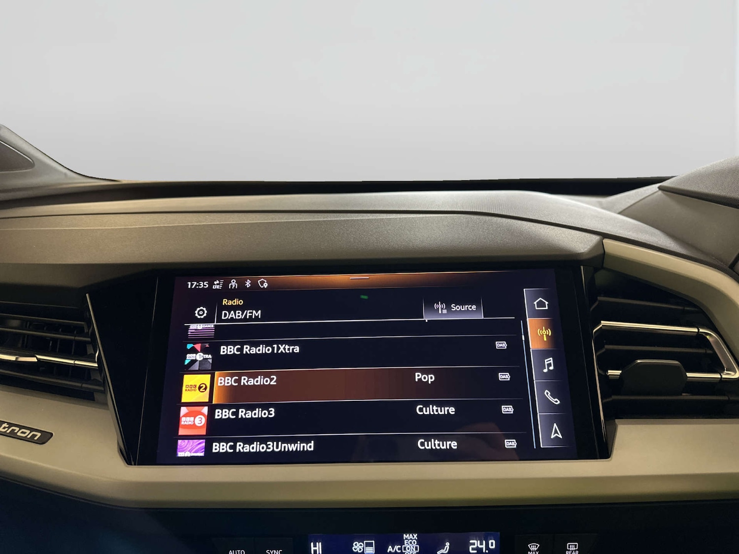 Used Audi Q4 e-tron 2023 for sale - 78026392: Photo 22