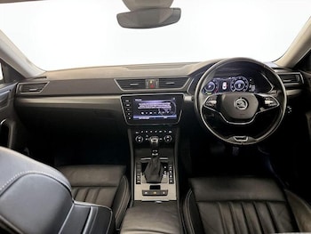 Used Skoda Superb 2021 for sale - 76494497: Photo