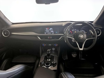 Used Alfa Romeo Stelvio 2019 for sale - 76984777: Photo