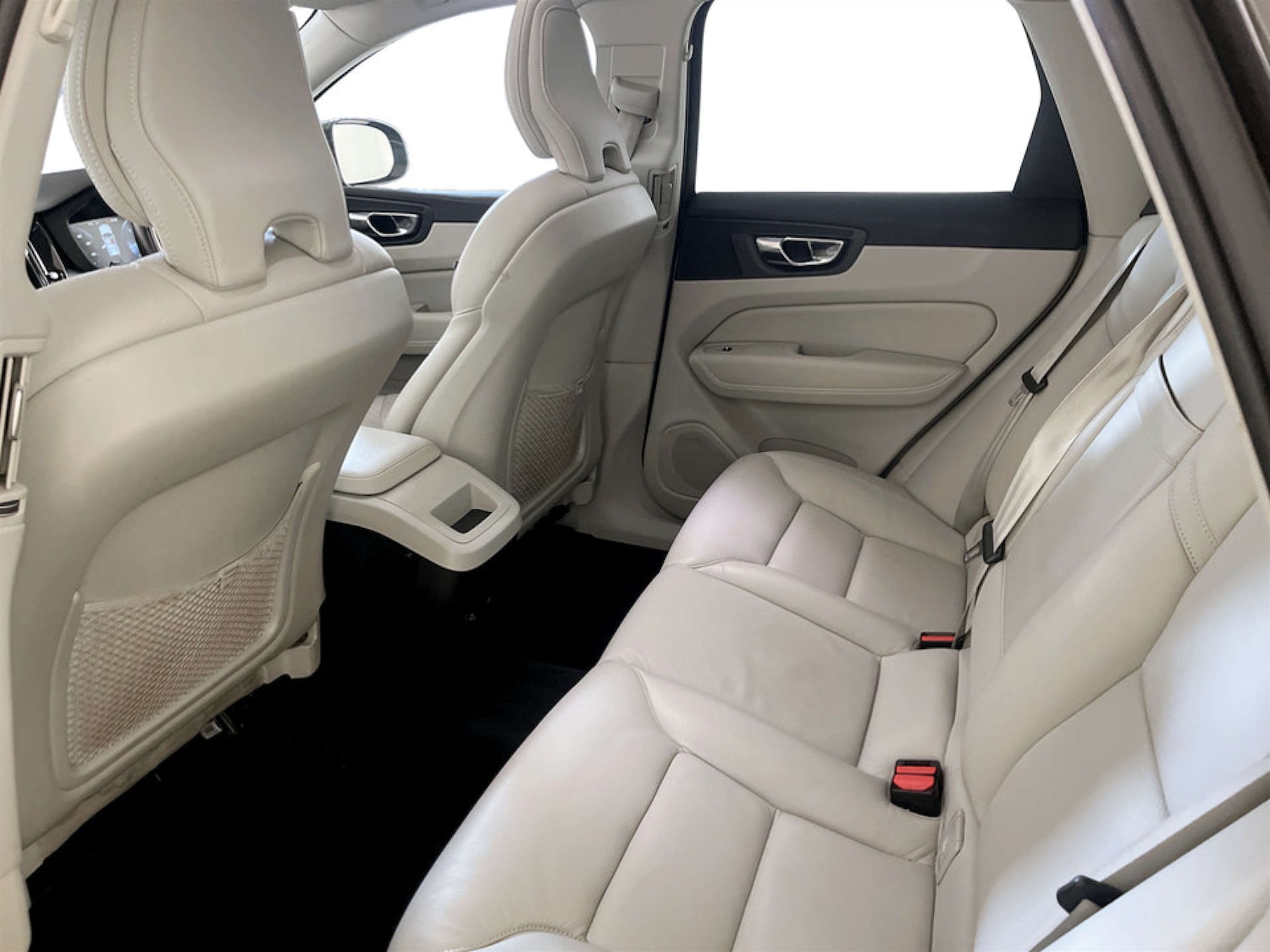 Used Volvo XC60 2018 for sale - 77617090: Photo 15