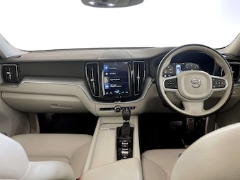 Used Volvo XC60 2018 for sale - 77617090: Photo