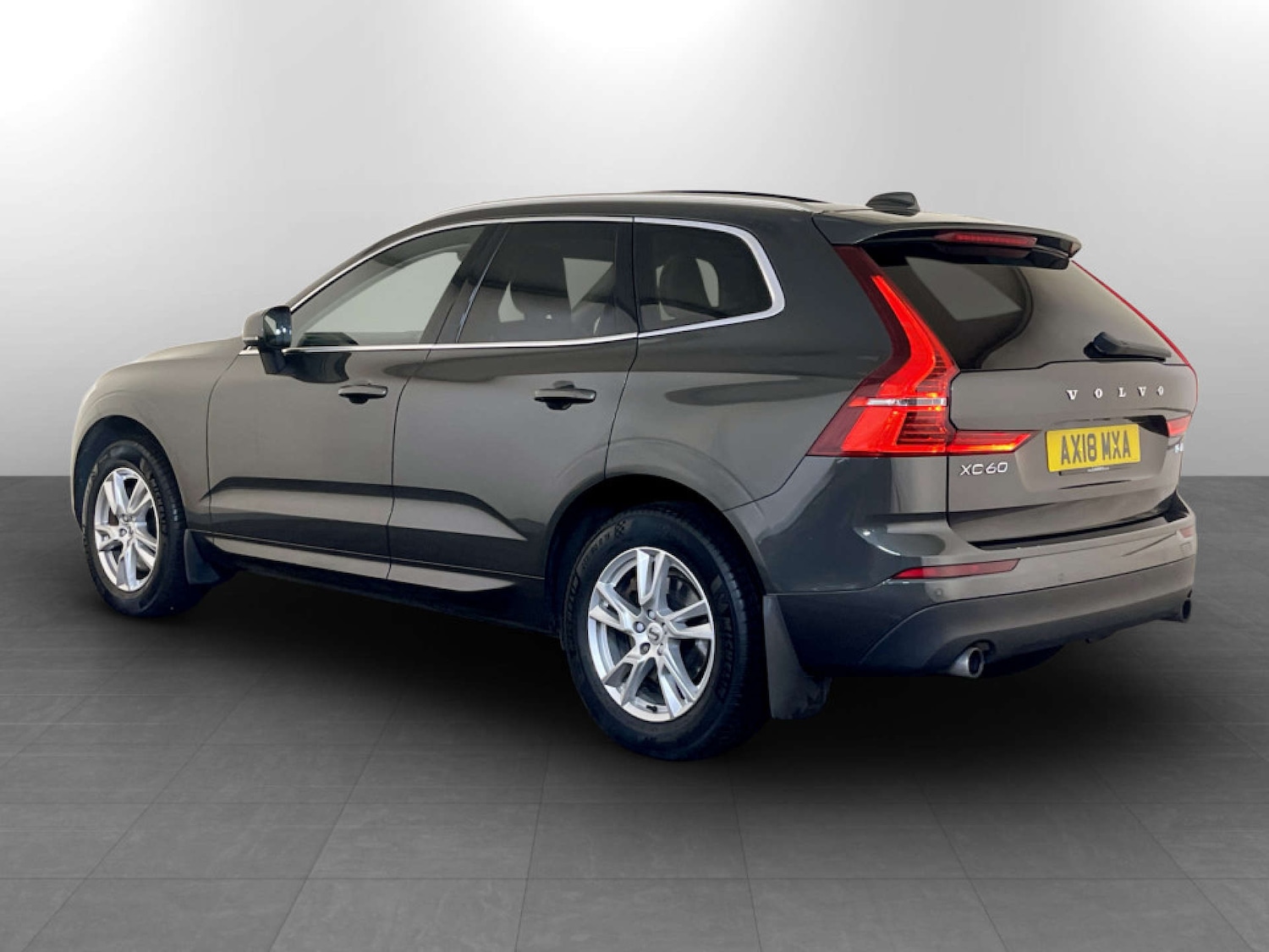 Used Volvo XC60 2018 for sale - 77617090: Photo 8