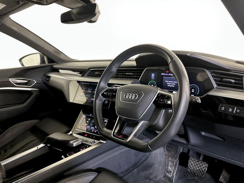 Used Audi e-tron 2021 for sale - 76452940: Photo 14