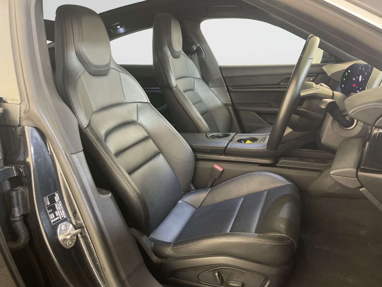 Used Porsche Taycan 2022 for sale - 78026415: Photo 13