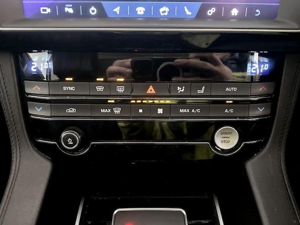 Used Jaguar F-Pace 2018 for sale - 76296748: Photo 24