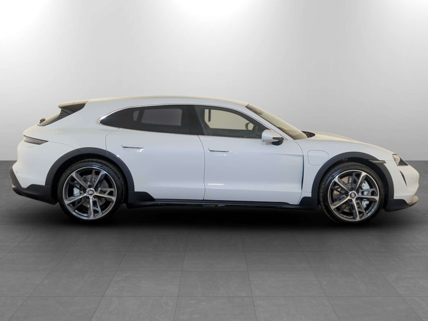 Used Porsche Taycan 2022 for sale - 77185962: Photo 11