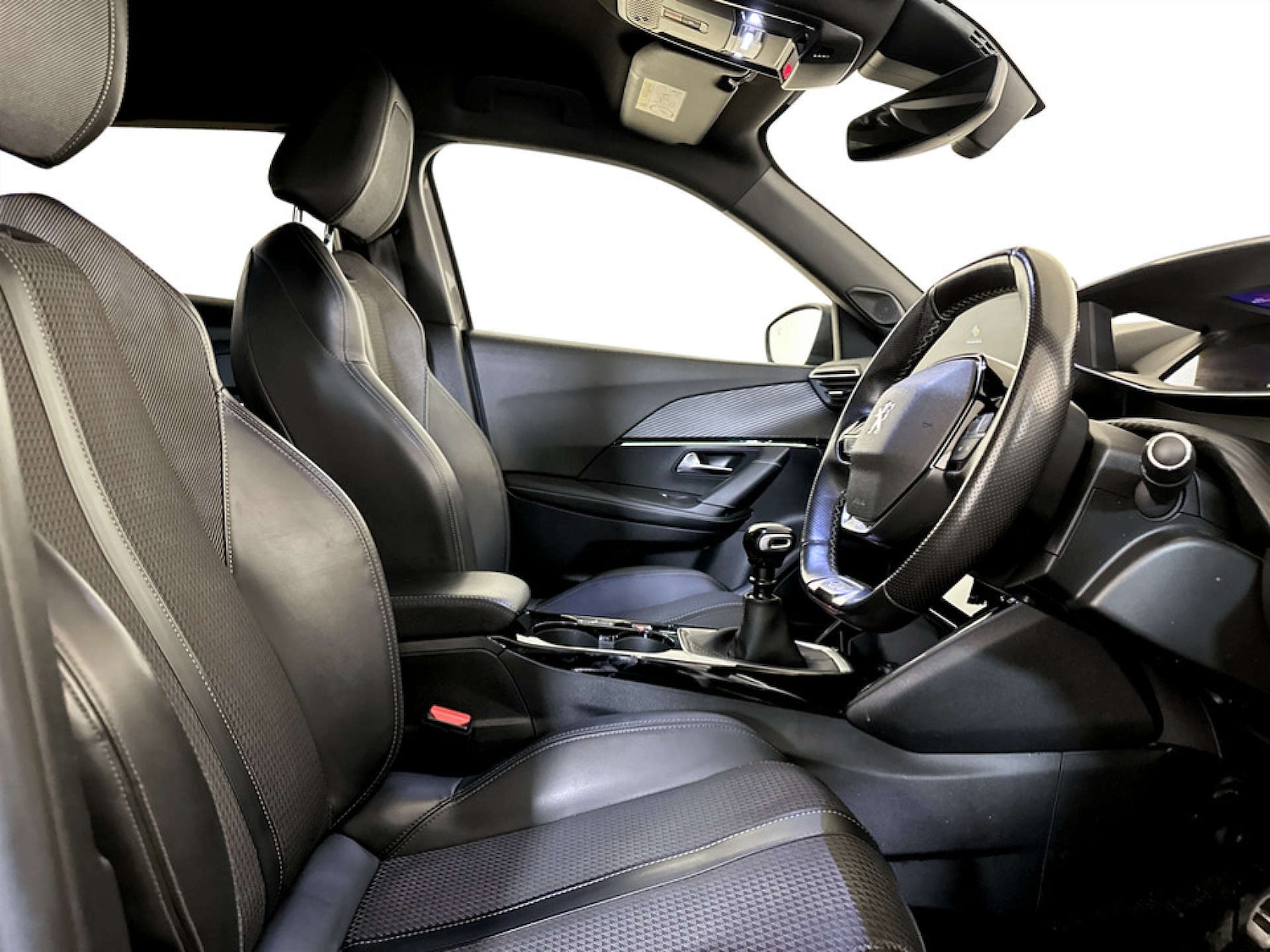 Used Peugeot 2008 2022 for sale - 77185909: Photo 13